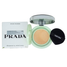 Тональный кушон Prada Augmented Skin Cushion Foundation LC5 (светлый бежевый)