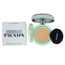 Tональный кушон Prada Augmented Skin Cushion Foundation оттенка LN10 («Естественный бежевый»)