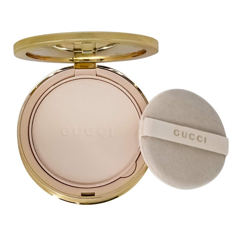 Пудра Gucci PoudrenDe Beaute Mat Naturel тон 01 Пудра Gucci PoudrenDe Beaute Mat Naturel тон 01